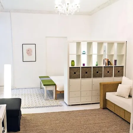 Apartment Stylisches Im Schillerkiez *